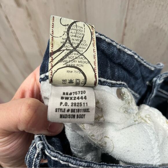 BKE Buckle Madison Boot Cut Low Rise Western Jeans Long - Picture 8 of 11